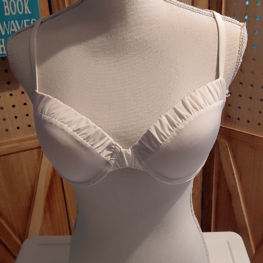 a.che White Ruched Underwire Bikini Top 34D NWT Bridal Swim